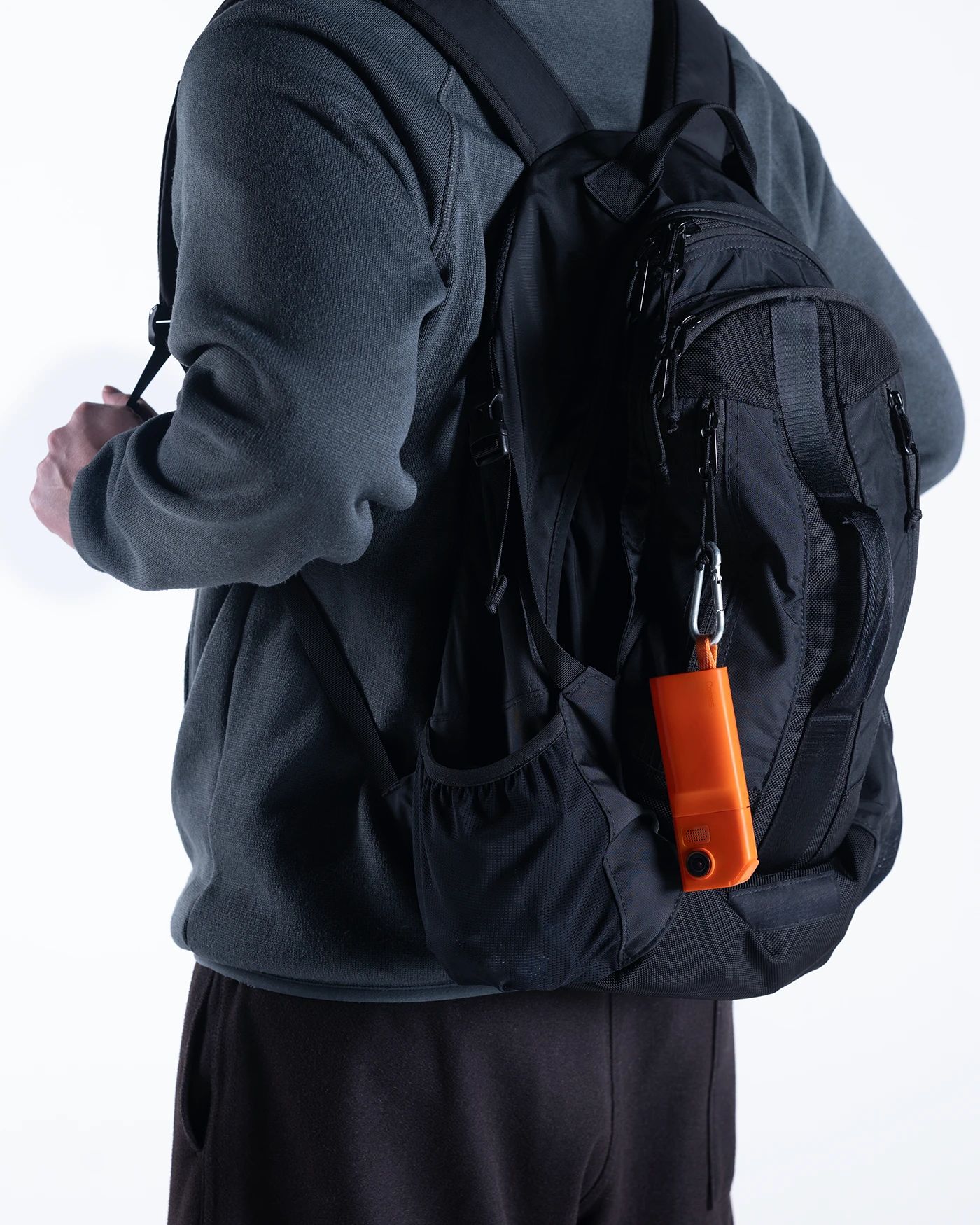 MJPU26FKZP8M9.jpg